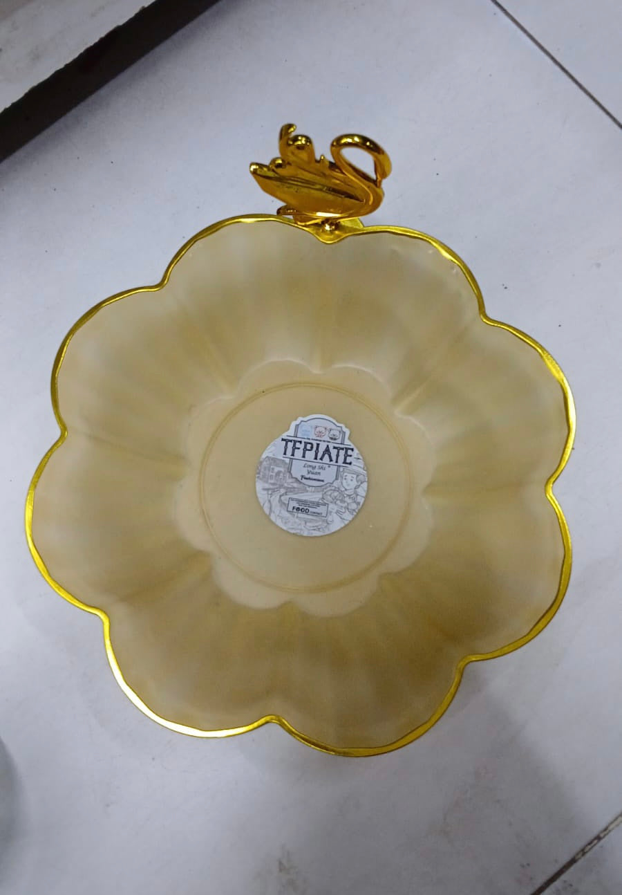 Elegant Floral Shaped Fruit Plate, Vintage Style Serving Plates, New Design Dryfruit Plate Elegant Floral Shaped Fruit Plate, Vintage Style Serving Plates, New Design Dryfruit Plate